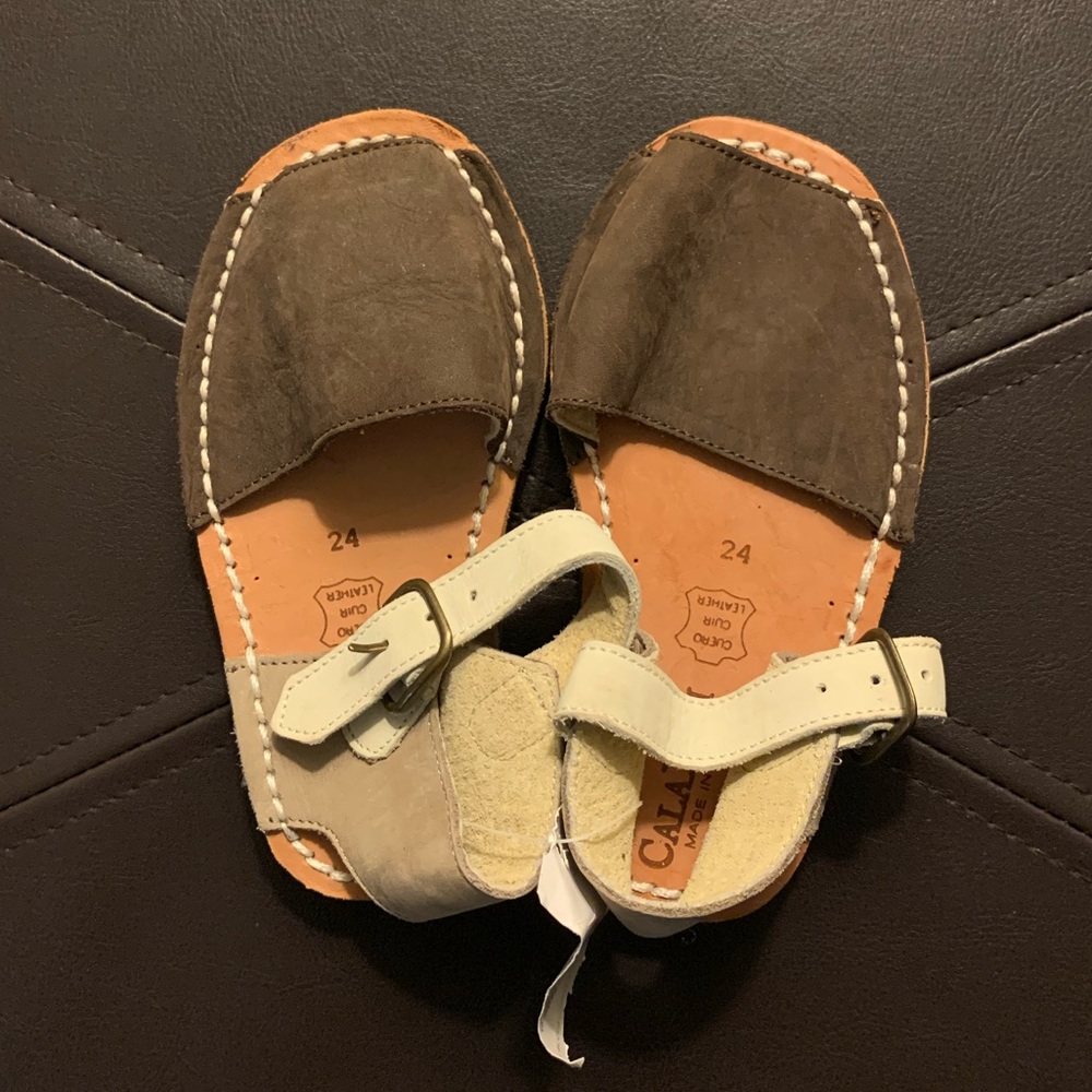NWT kids Calaxini saltwater sandals
